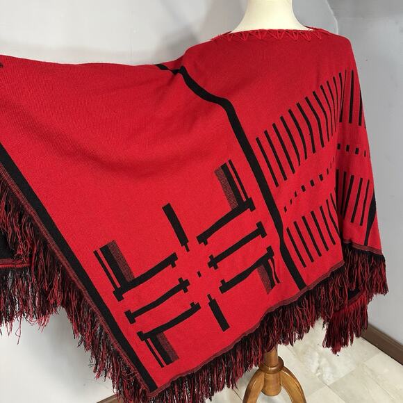 Kensie Red Black Southwestern Fringe Poncho Sweater Reversible Shawl Holiday O/S - Picture 5 of 11